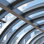 découvrez la définition des poutres retroussées, leurs avantages majeurs et les applications clés dans la construction pour optimiser vos projets architecturaux.